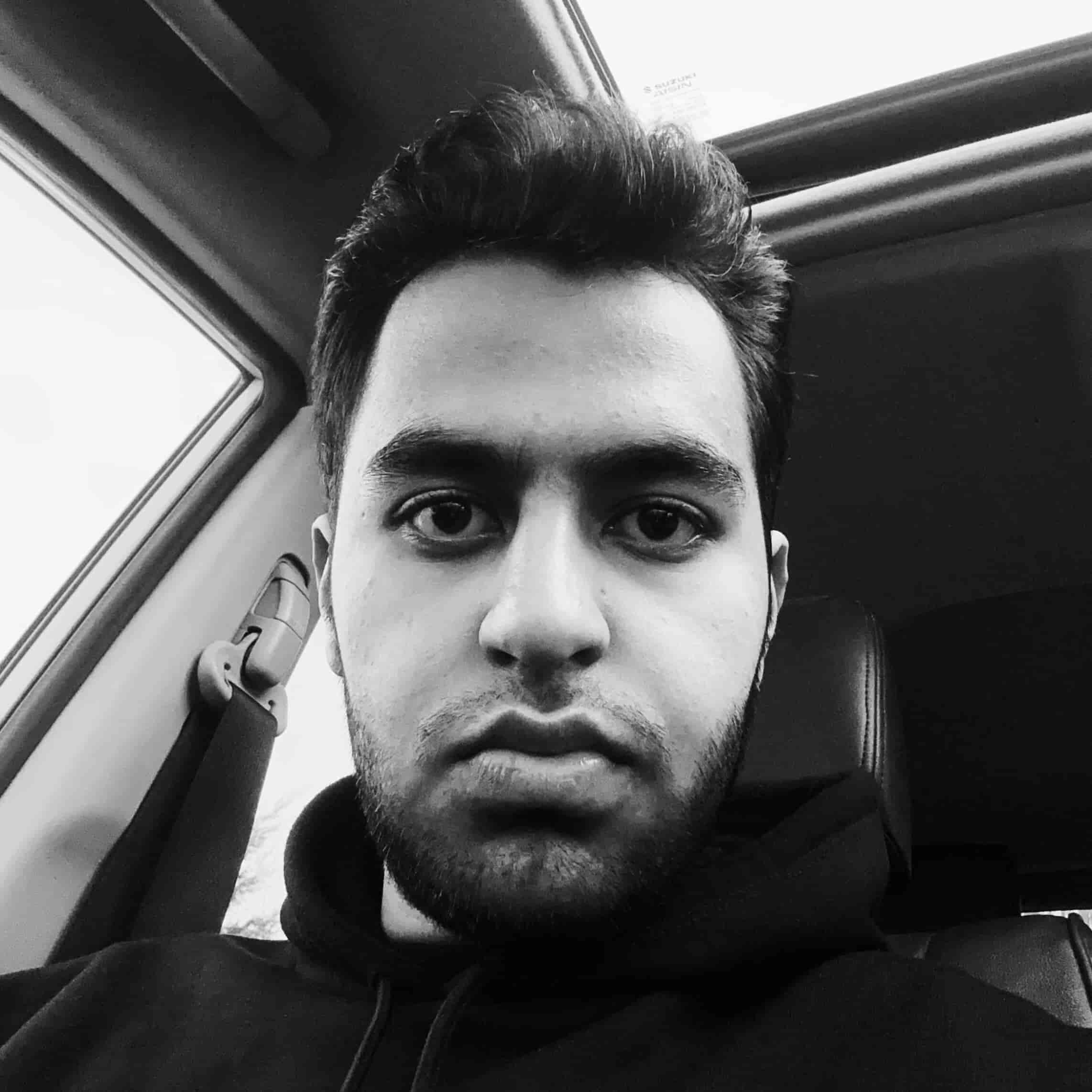 Portrait of Parsa Naderi